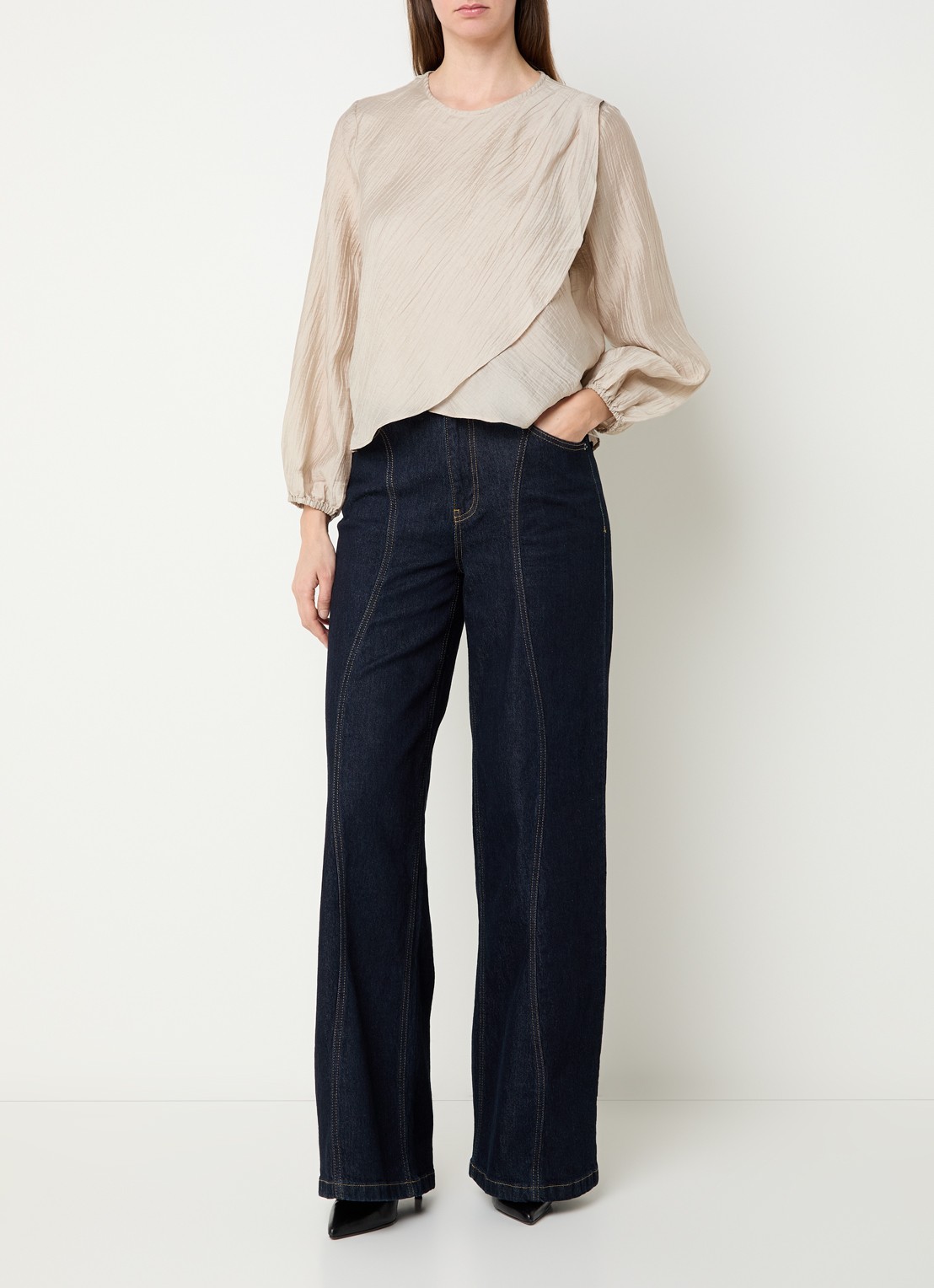 Co'Couture Conny tuniek met overslag en structuur - voorkant 3 beige