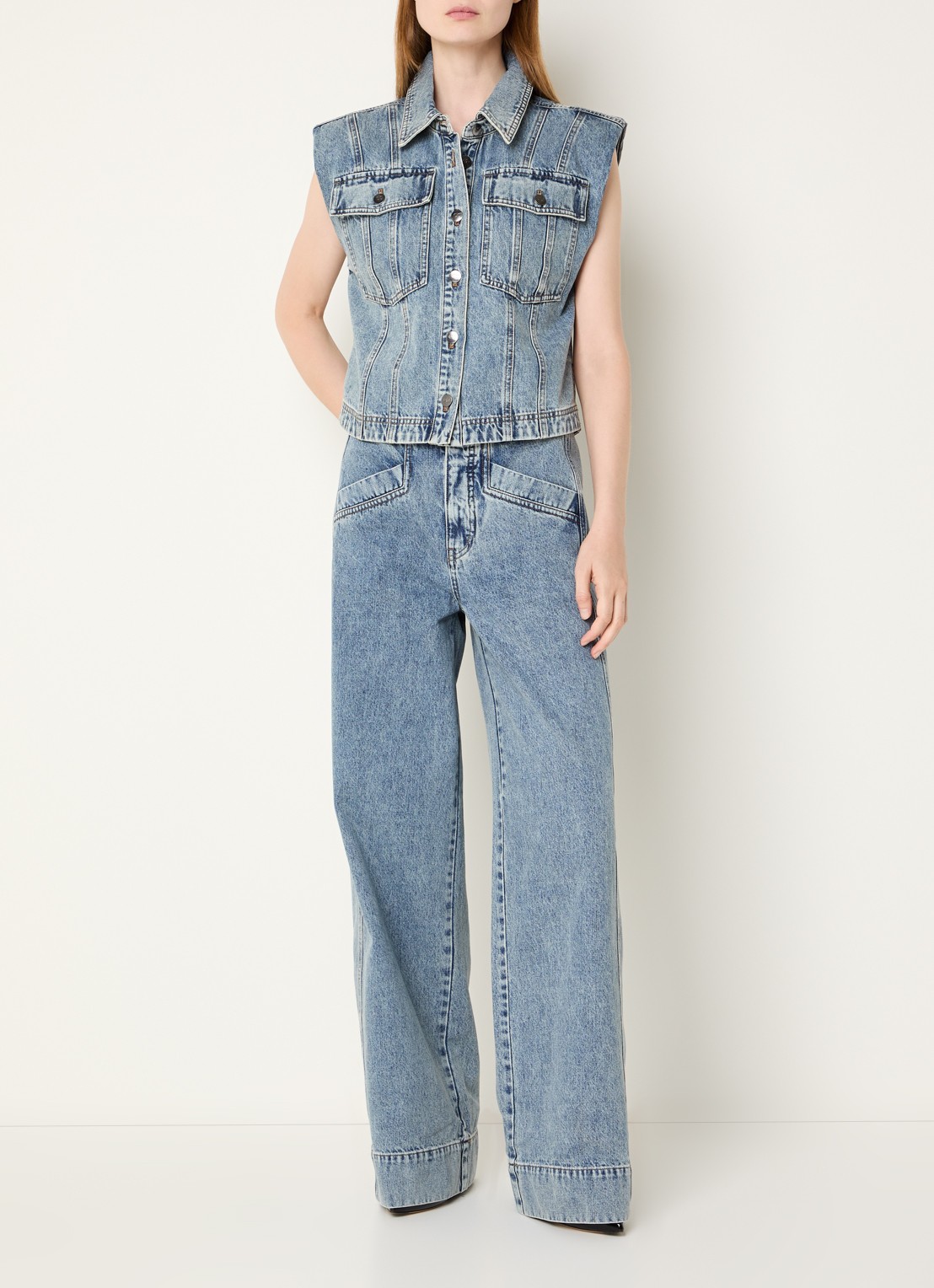 Co'Couture Denice gilet van denim met verwassen afwerking - voorkant 2 blauw