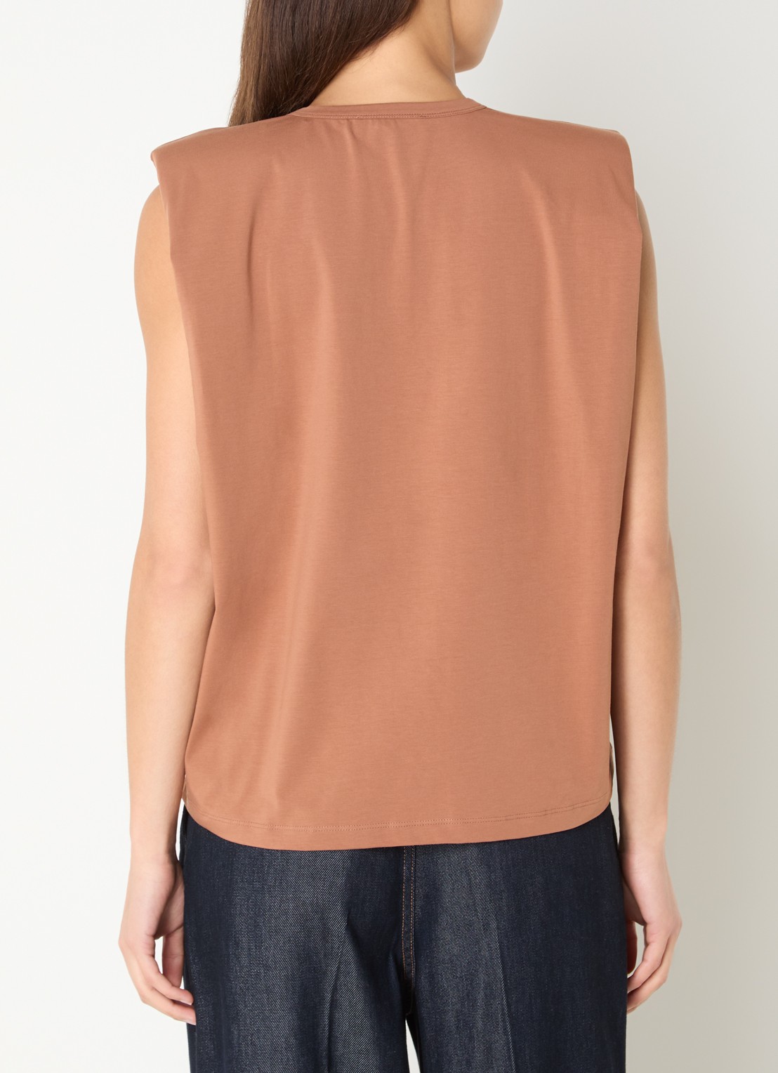Co'Couture Eddie mouwloze top met schoudervulling - achterkant 3 bruin