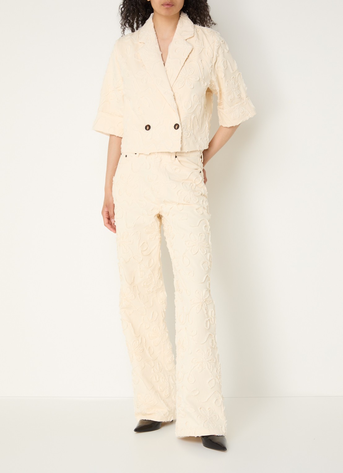 Co'Couture Elton cropped blazer met steekzakken - voorkant 3 ivoor