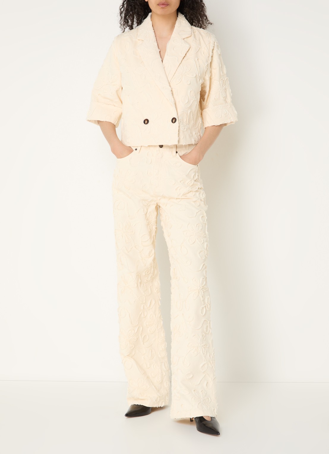 Co'Couture Elton high waist flared jeans met gekleurde wassing - voorkant 2 ivoor