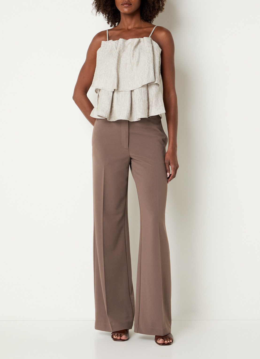 Co'Couture Falcon mid waist flared fit pantalon met steekzakken - voorkant 4 lichtbruin