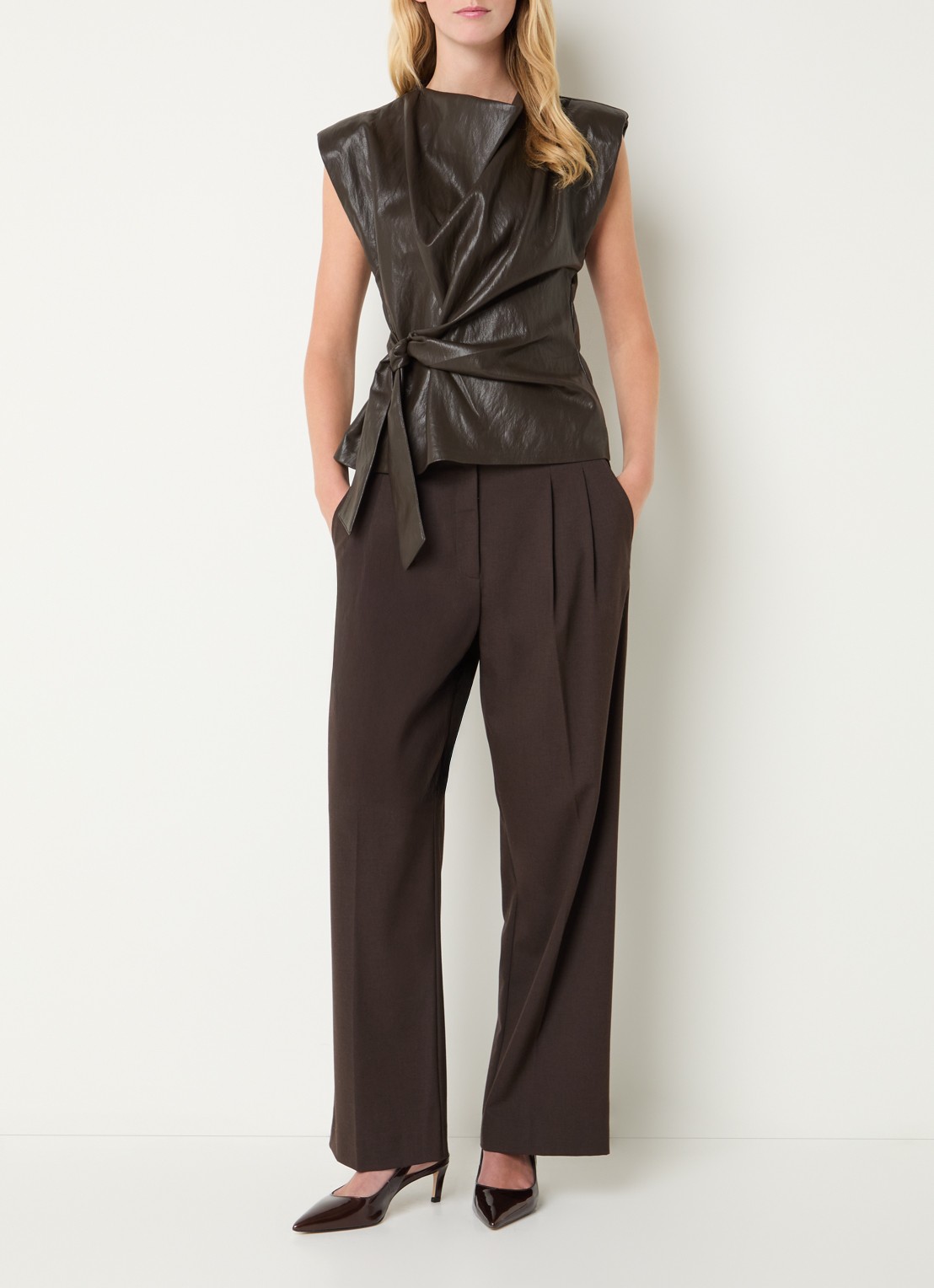 Co'Couture Gitcc top van imitatieleer met asymmetrische hals - voorkant 4 bruin