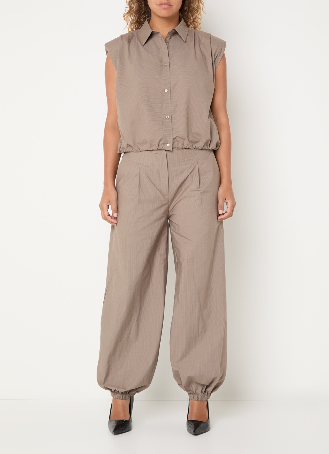 Co'Couture High waist tapered fit broek met steekzakken - voorkant 4 beige