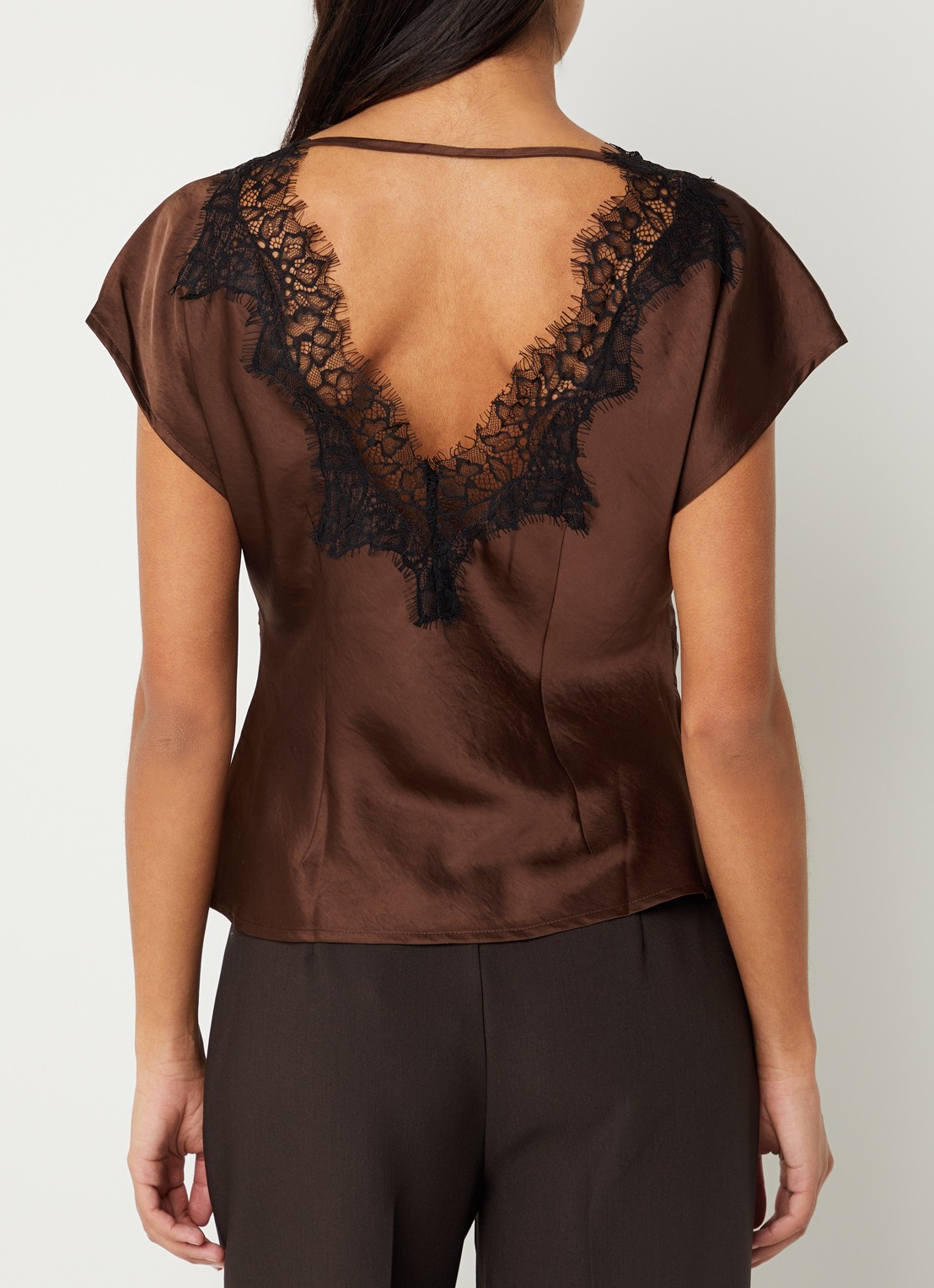 Co'Couture Iduncc top van satijn met kant - detail 4 bruin