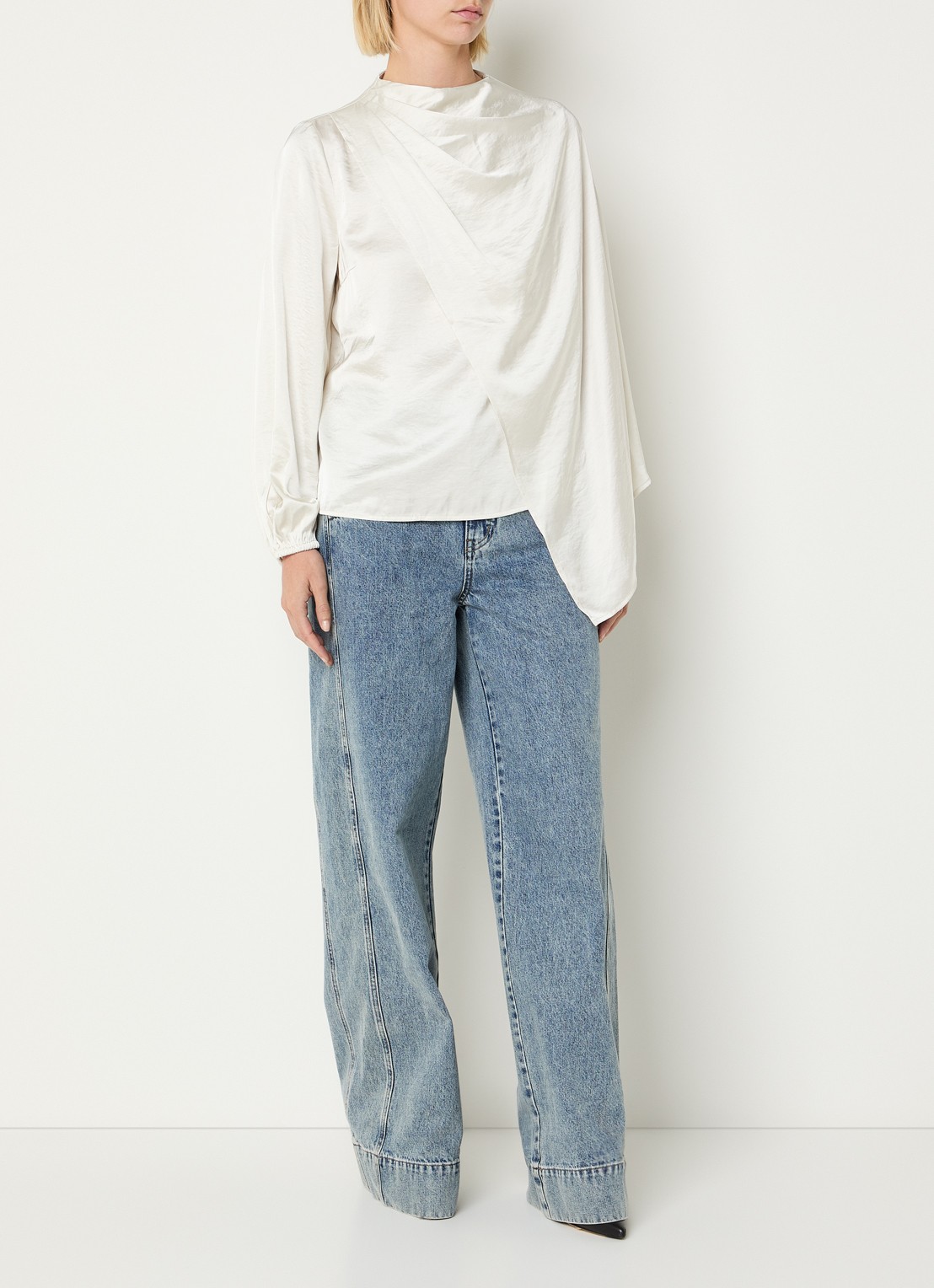Co'Couture Iduncc top van satijn - voorkant 3 gebroken wit