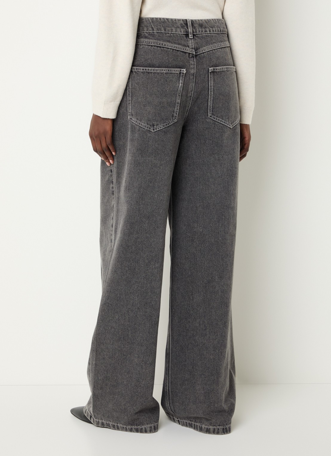 Co'Couture Kellan high waist loose fit jeans met studs - achterkant middengrijs