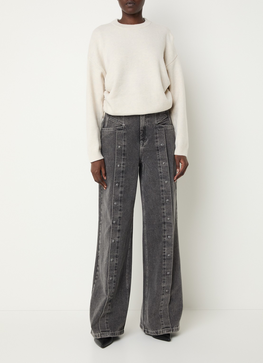 Co'Couture Kellan high waist loose fit jeans met studs - voorkant 3 middengrijs