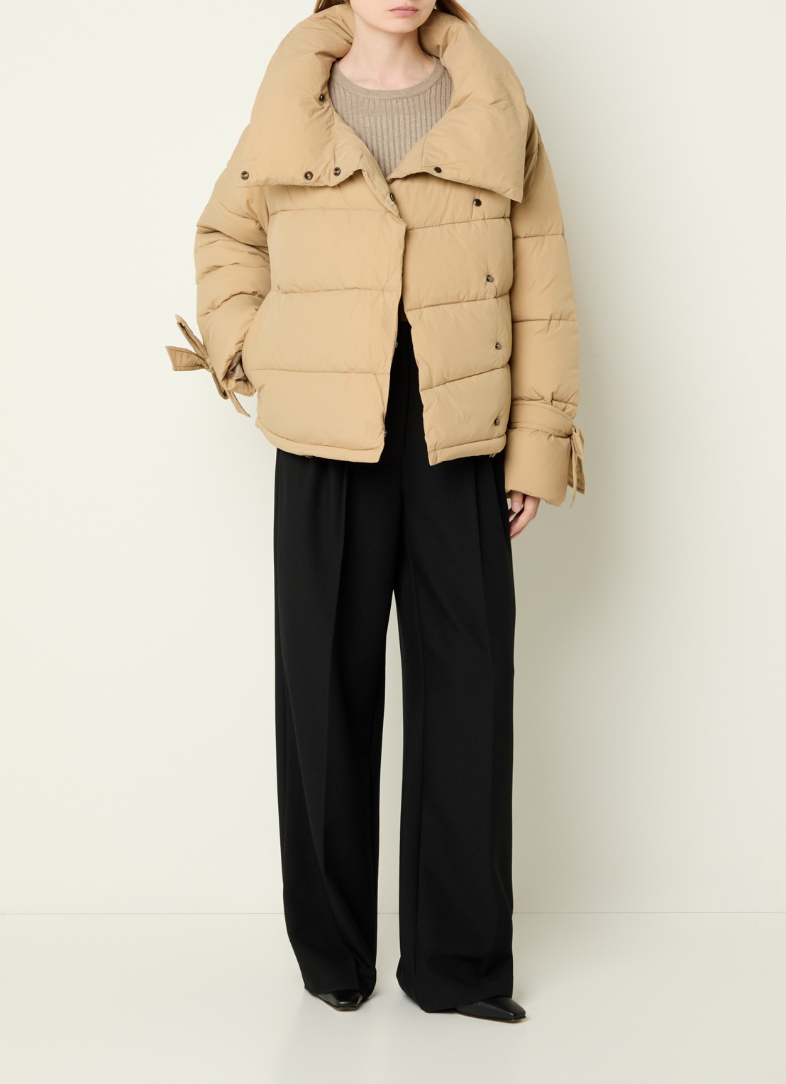 Co'Couture Megan puffer jack met steekzakken - voorkant 3 beige