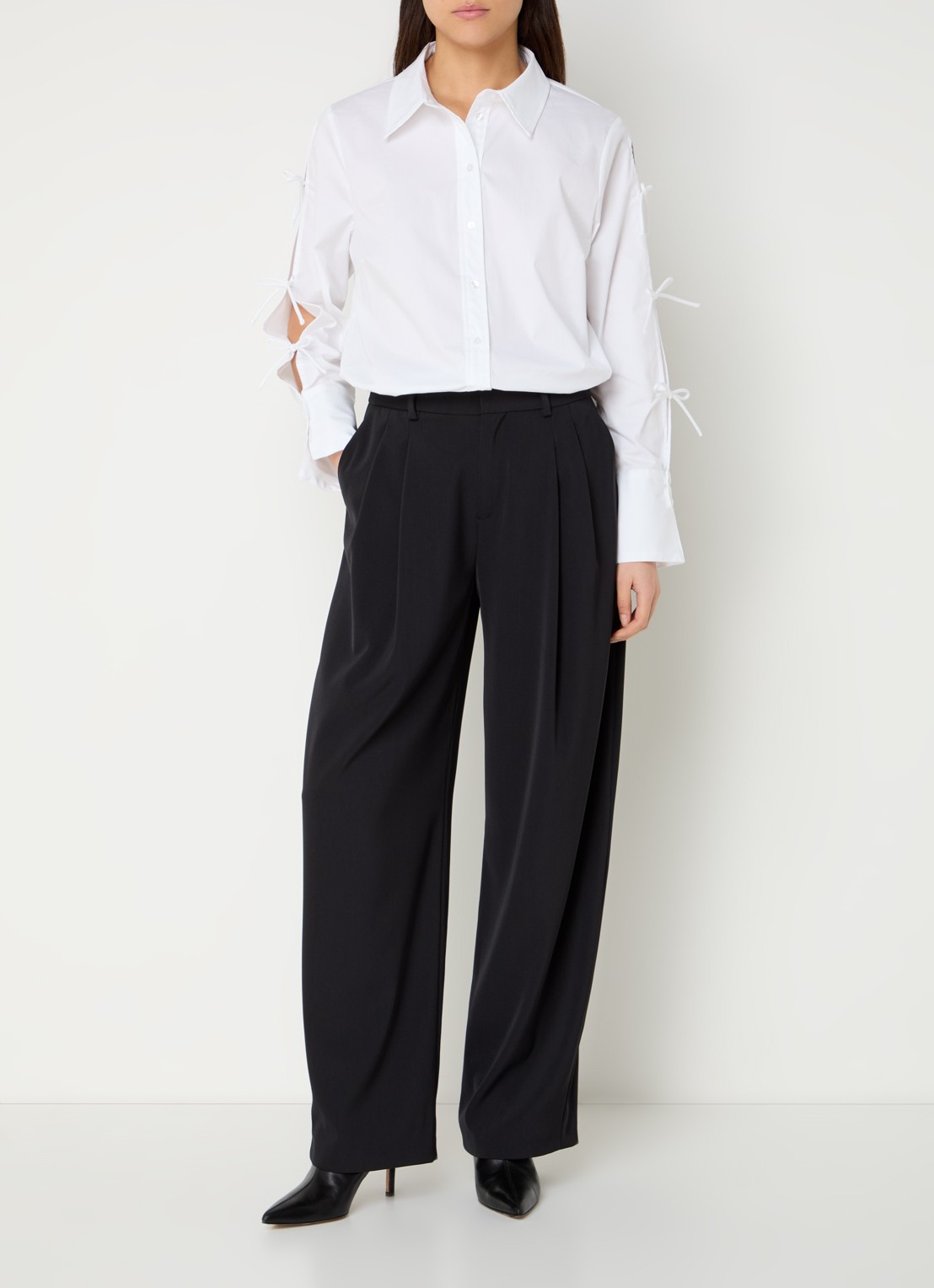 Co'Couture Poppy blouse met strikdetail  - voorkant 2 wit