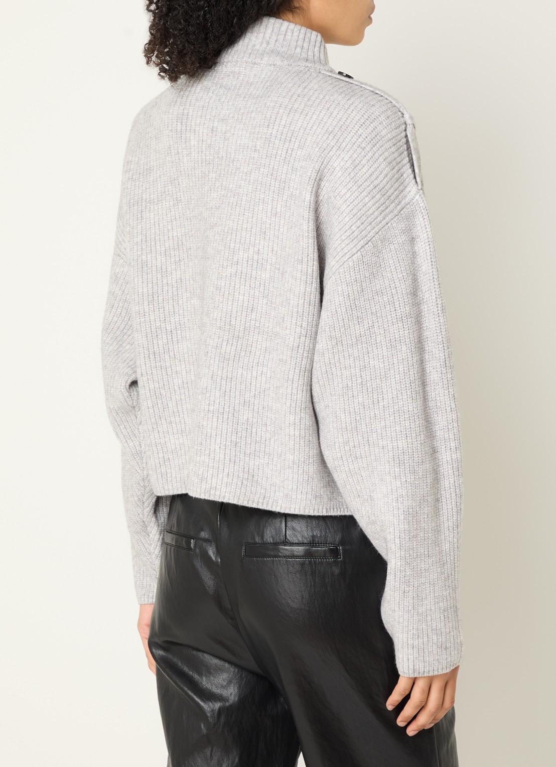 Co'Couture Row grofgebreid vest met opstaande kraag - achterkant 2 grijsmele