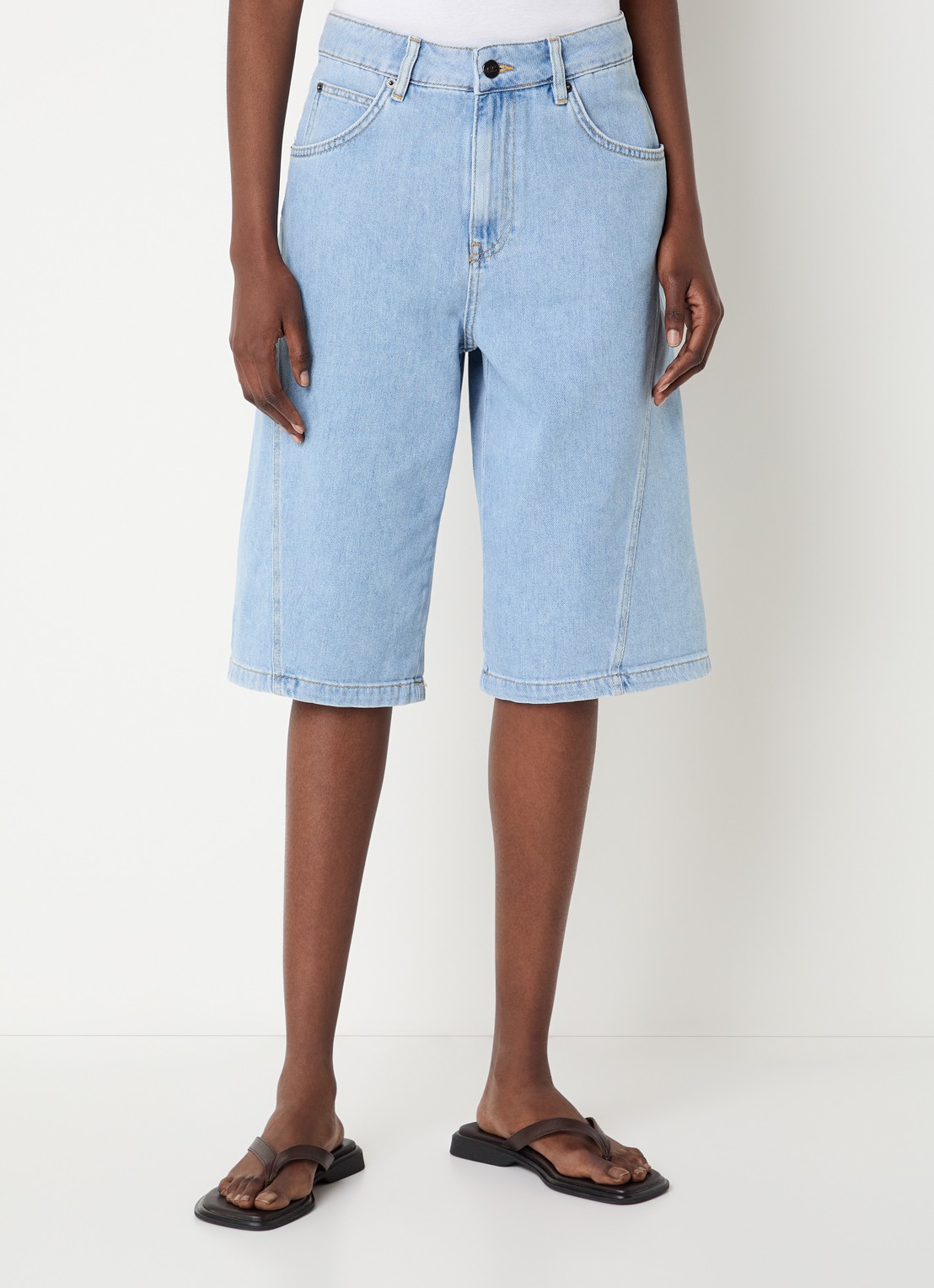 Co'Couture SharonCC high waist straight leg korte broek van denim met lichte wassing - detail indigo