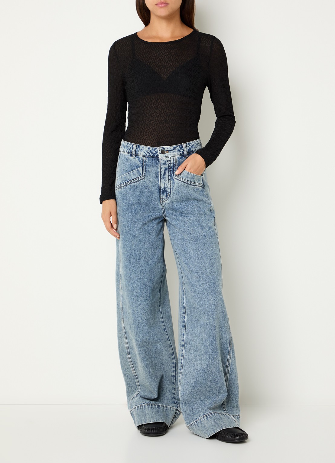 Co'Couture SvalaCC semi-transparante top met opengewerkt dessin - voorkant 3 zwart