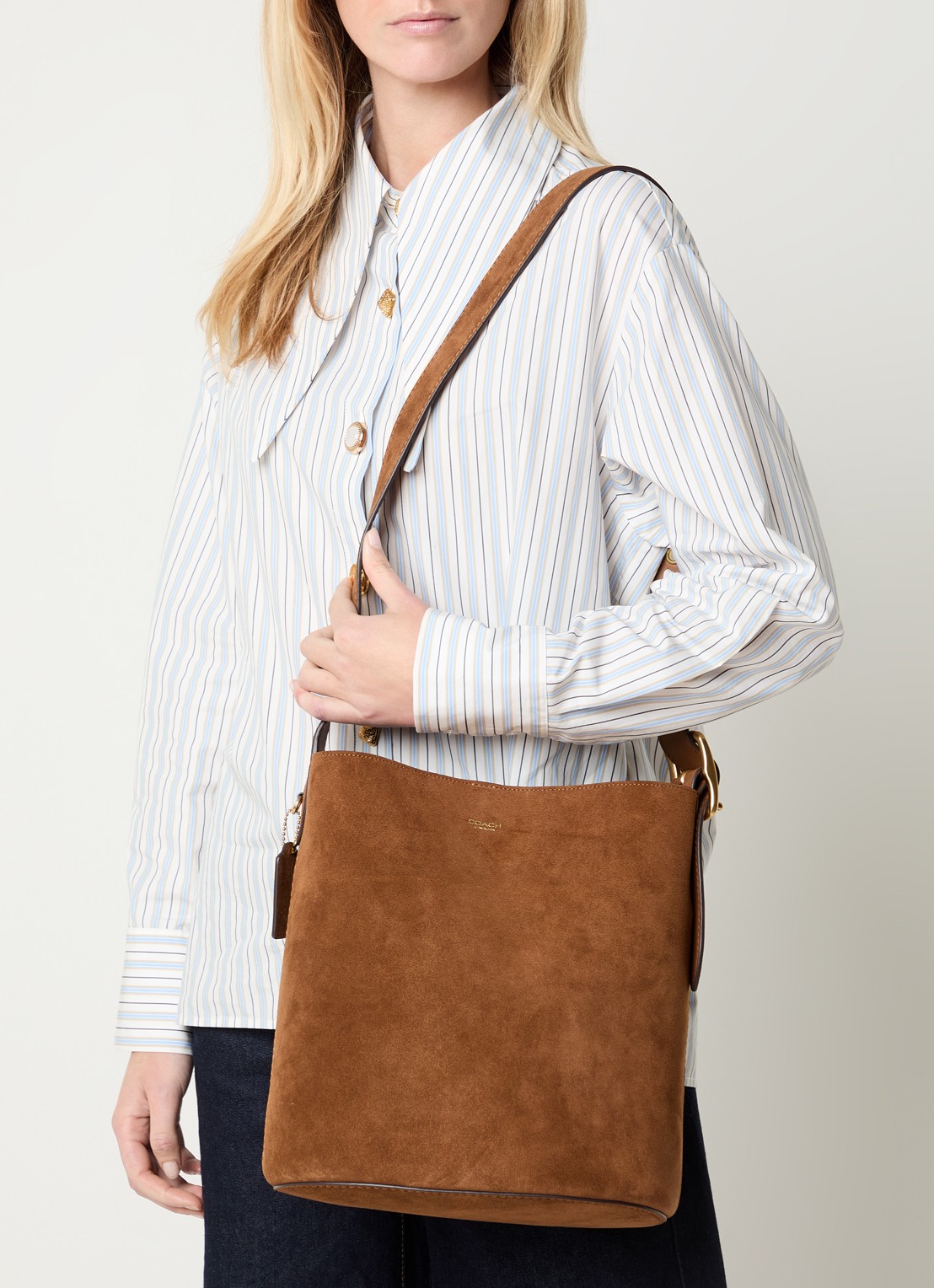 Coach Bleecker Bucket schoudertas van suède met uitneembare etui - voorkant 3 roestbruin