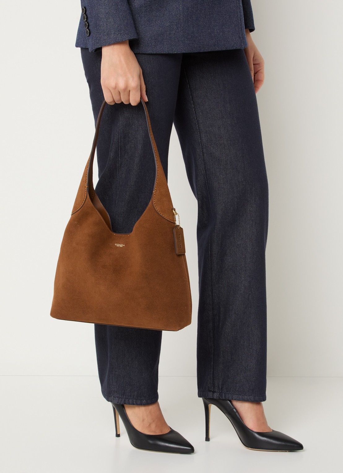 Coach Brooklyn 28 schoudertas van suède - voorkant 3 cognac
