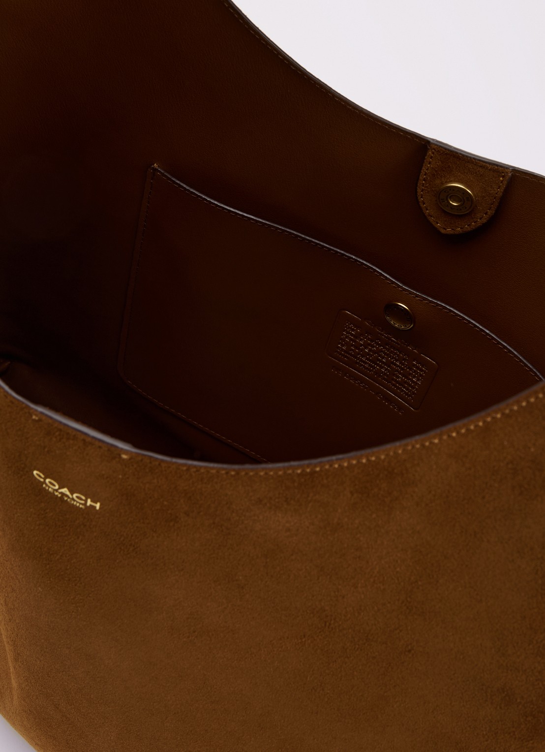Coach Brooklyn 39 schoudertas van suède - detail cognac