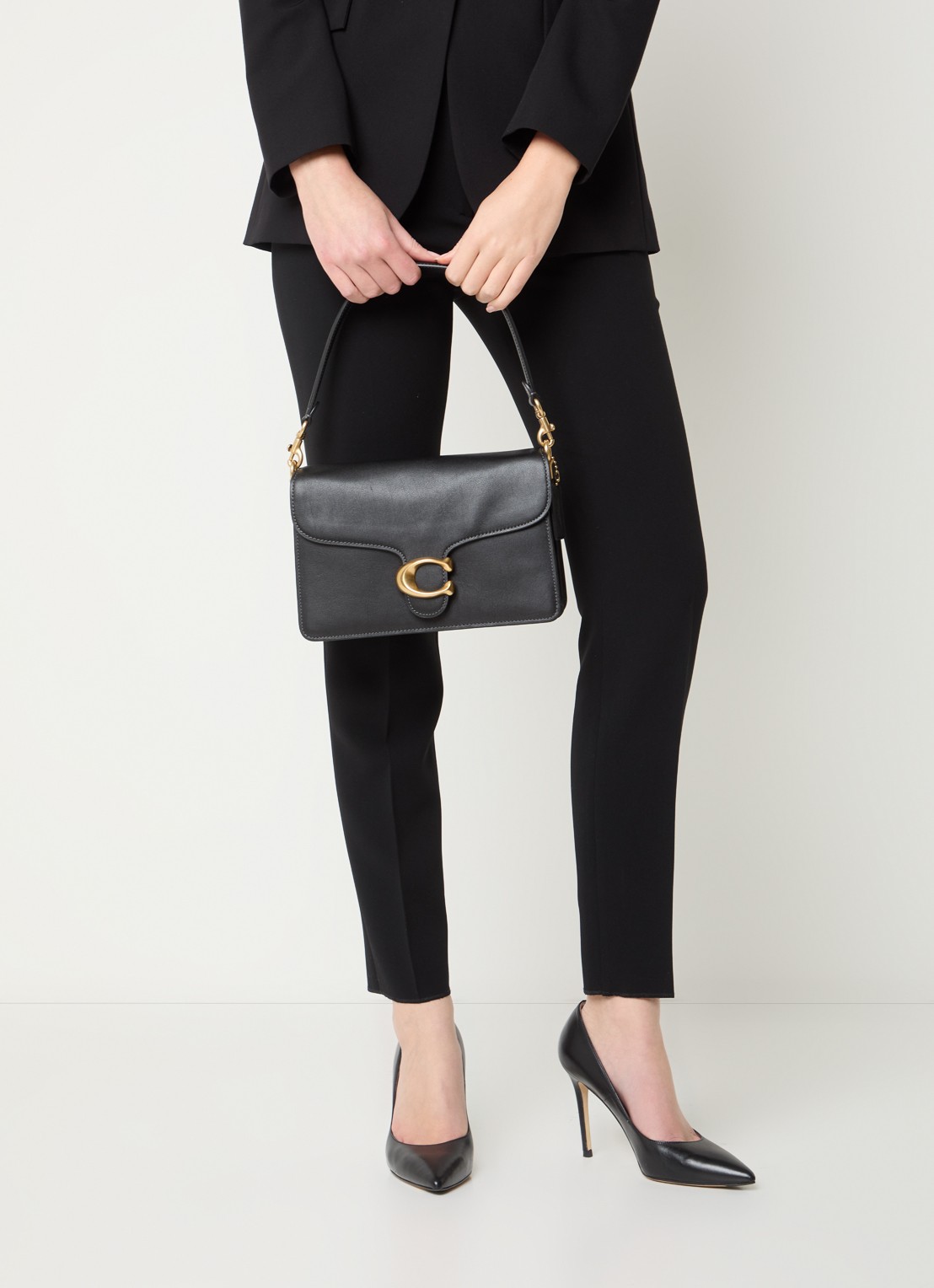 Coach Chain Tabby schoudertas van leer met afneembare schouderriem - voorkant 6 zwart