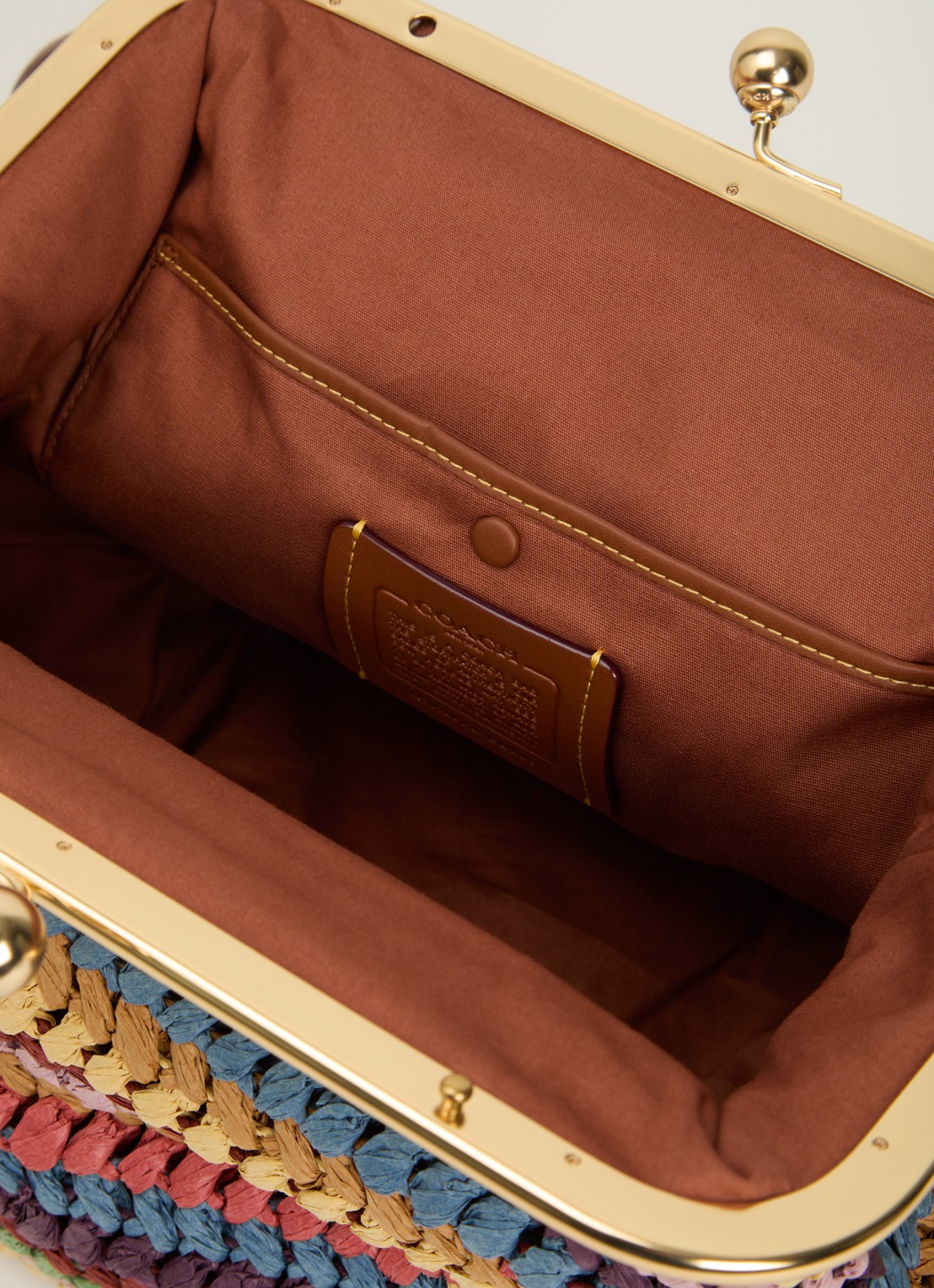 Coach Kisslock frame 27 schoudertas van stro  - detail 5 beige