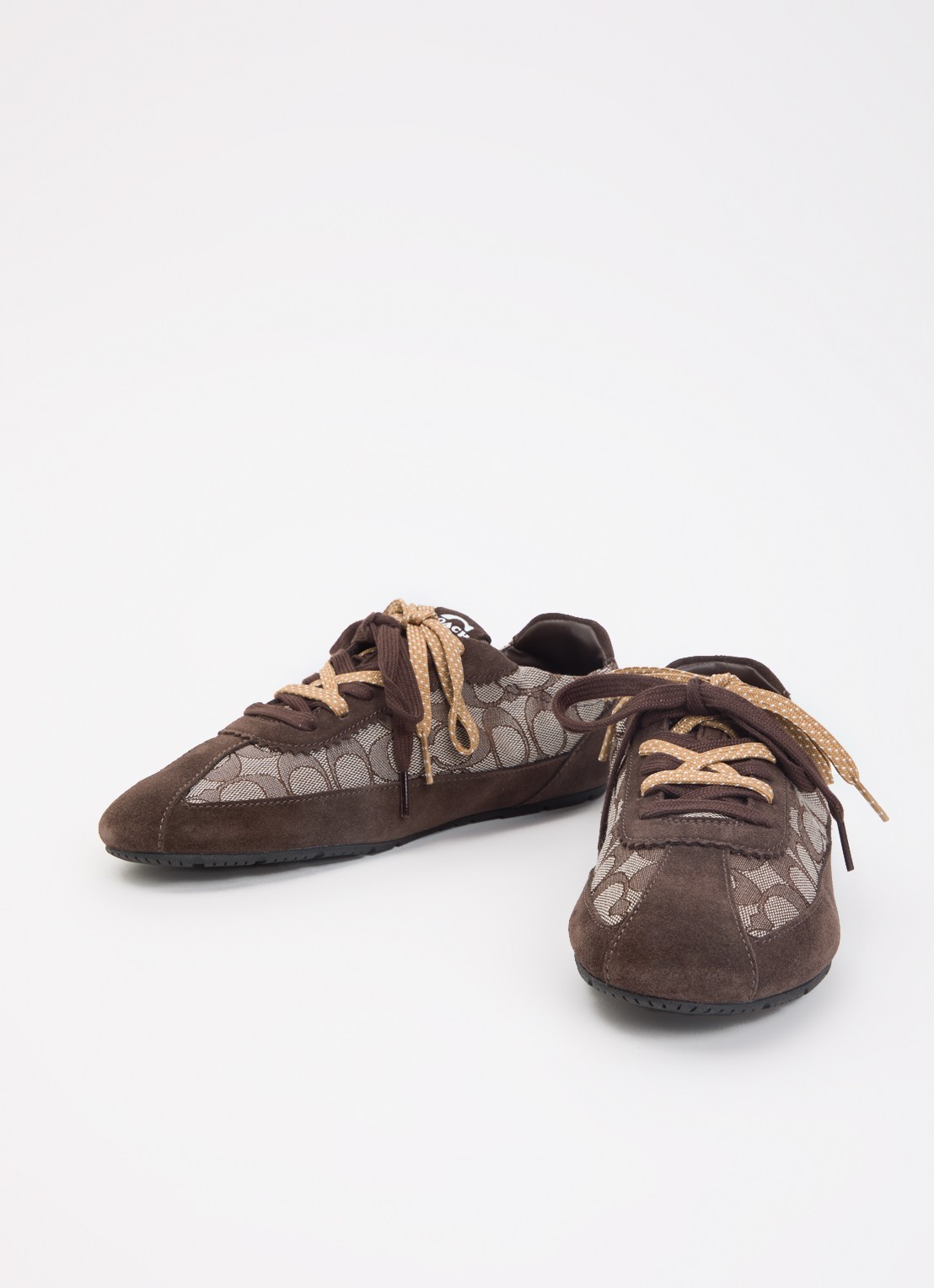 Coach Sneaker van suède met logoprint - detail bruin