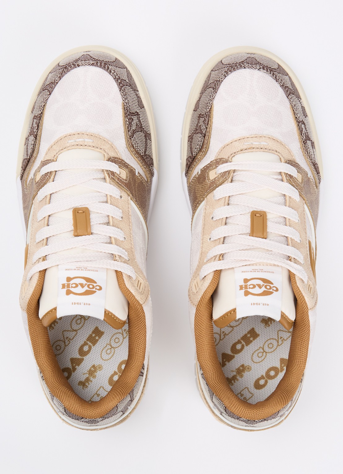 Coach Soho sneaker van leer met logoprint - detail 4 beige