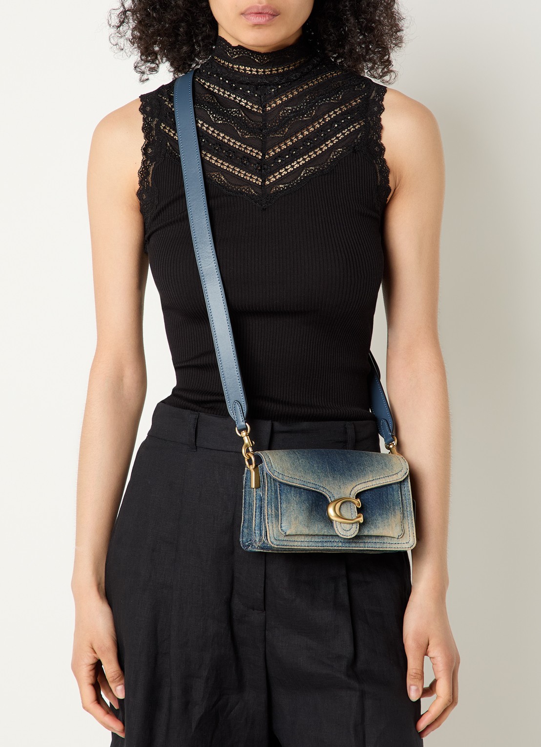 Coach Tabby 20 schoudertas van denim - voorkant 4 indigo