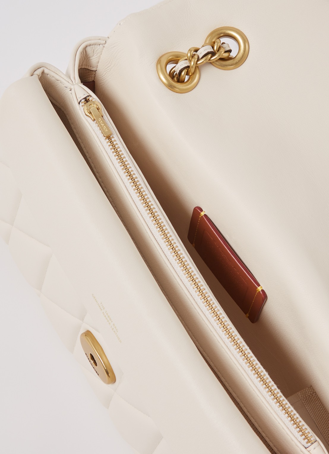Coach Tabby 26 schoudertas van quilted leer - detail creme