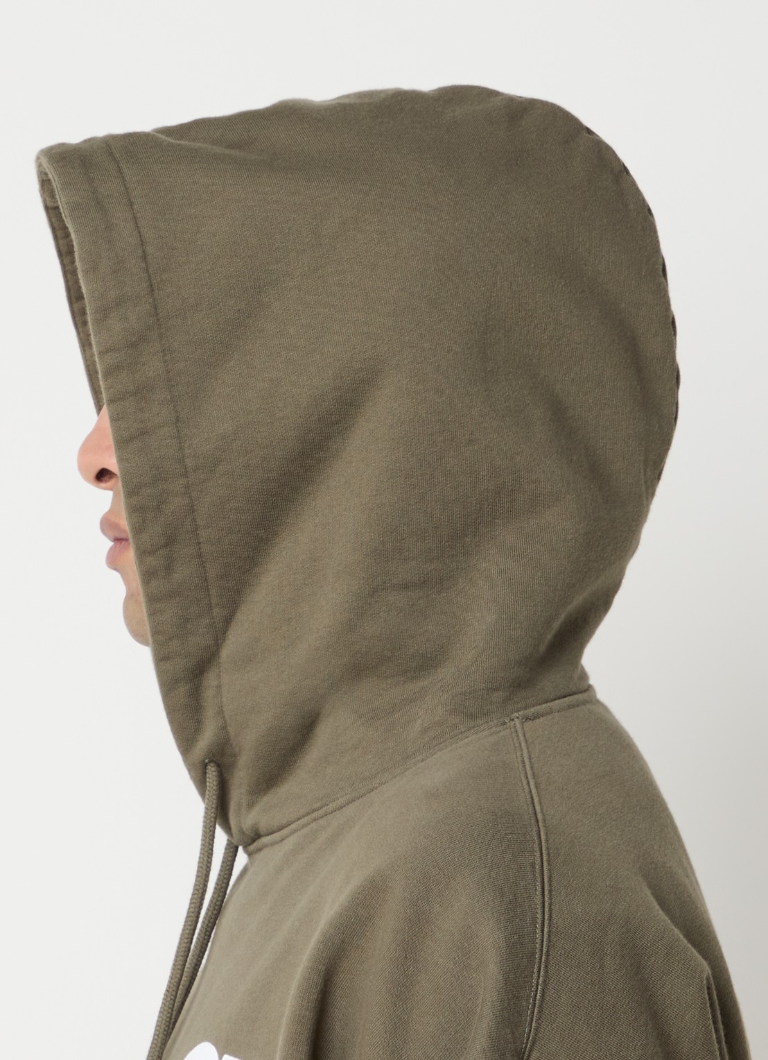 Cole Buxton Hoodie met logo- en backprint - detail 4 bronsgroen