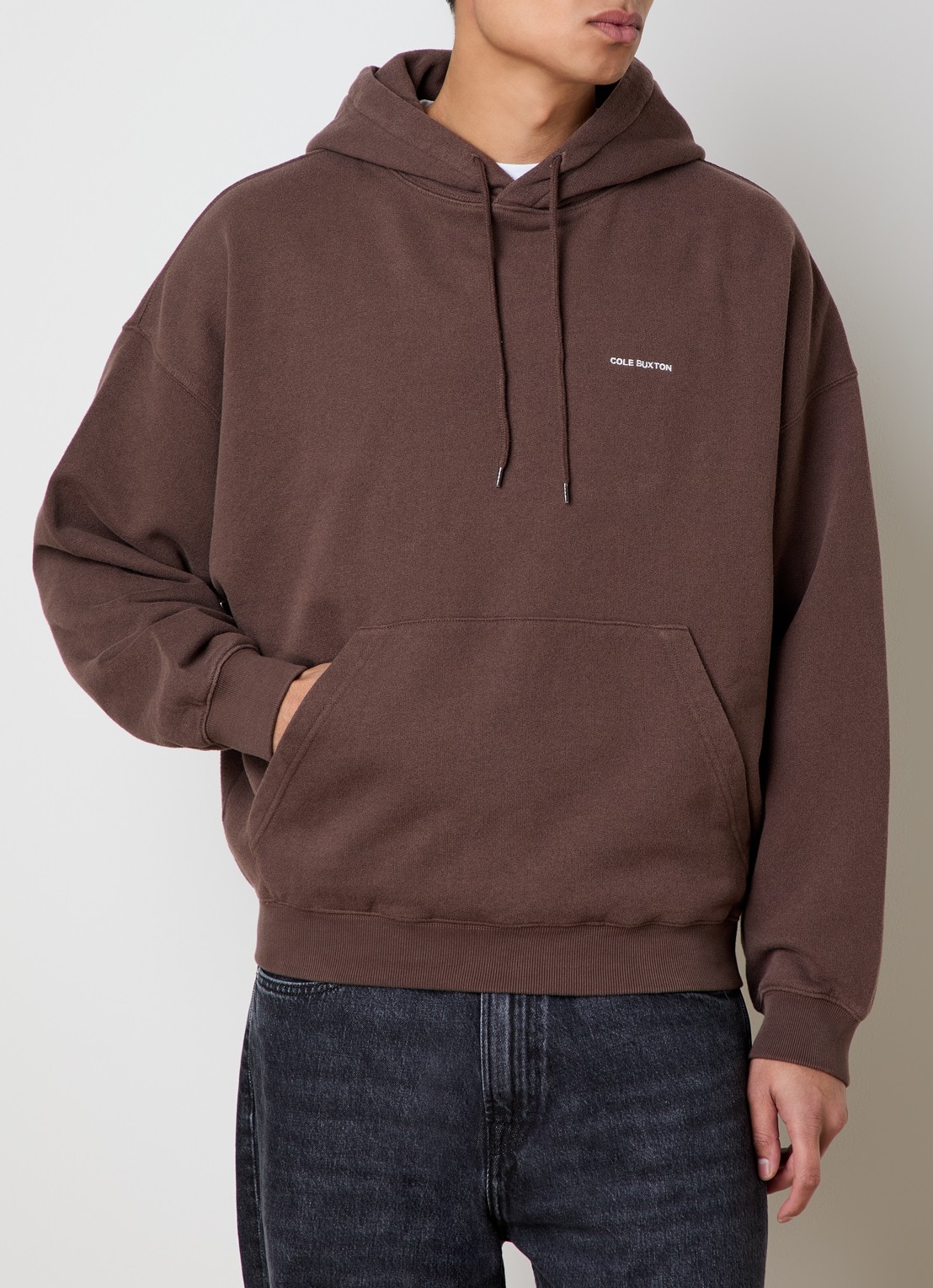 Cole Buxton Hoodie met logo - detail 4 bruin