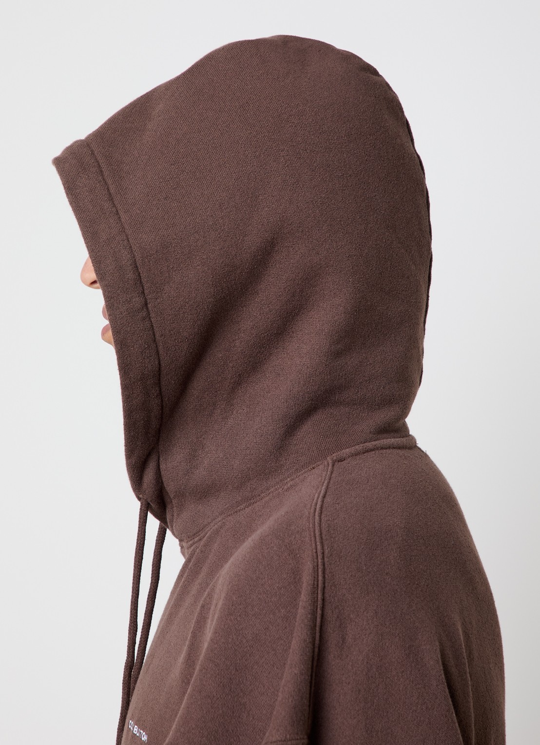 Cole Buxton Hoodie met logo - detail 5 bruin