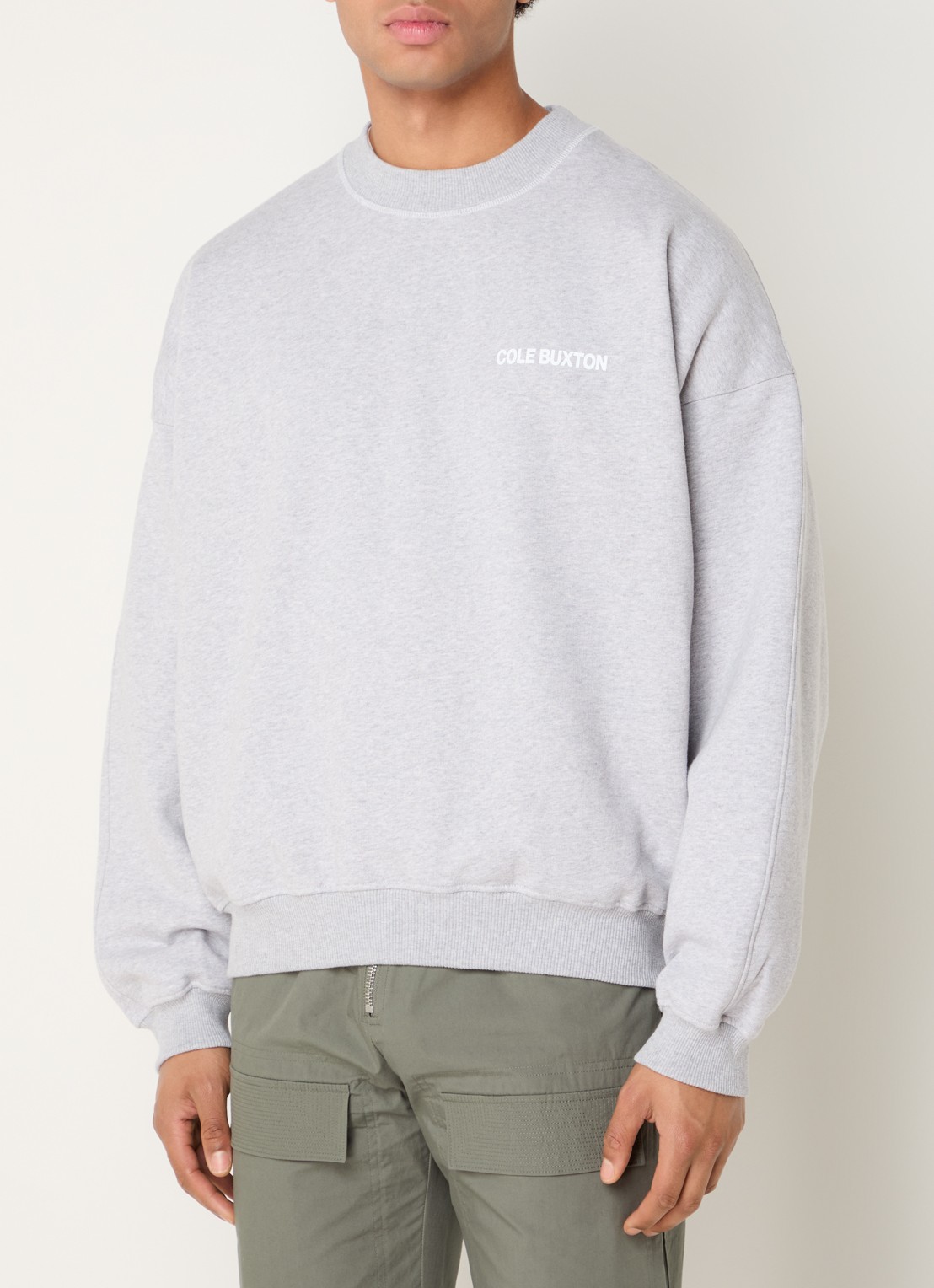 Cole Buxton Sweater met logo- en backprint - achterkant lichtgrijs