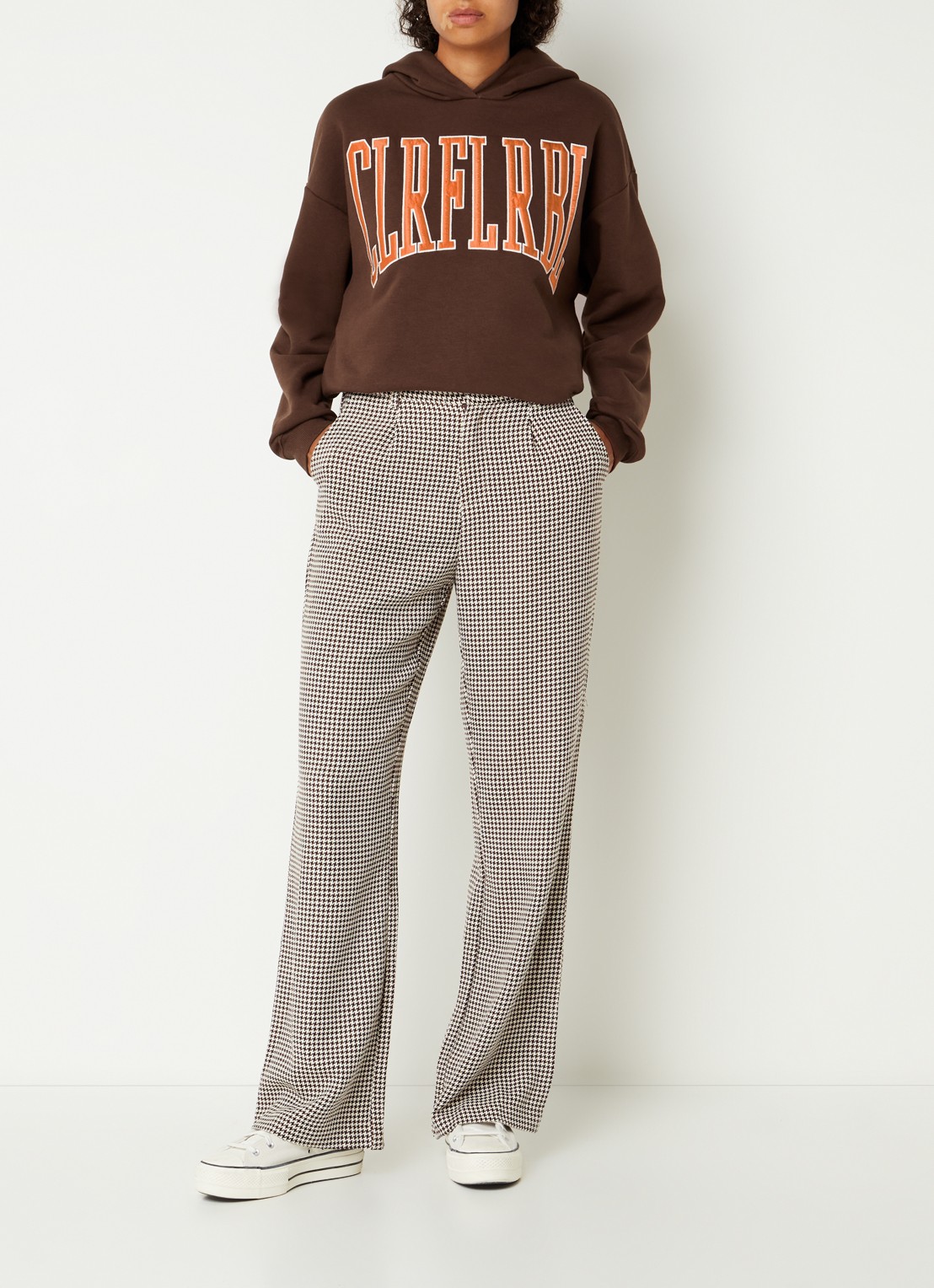 Colourful Rebel CLRFL RBL oversized hoodie in biologische katoenblend - voorkant 3 bruin