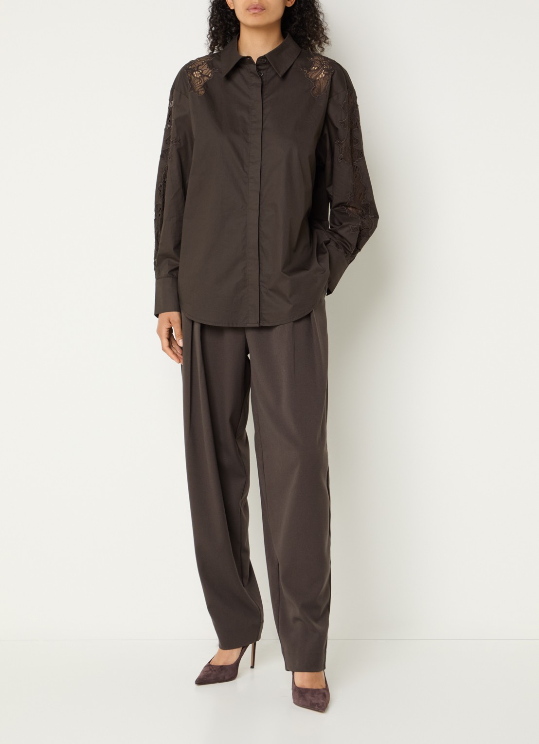 Copenhagen Muse CMShirley blouse met details van kant - voorkant 3 donkerbruin
