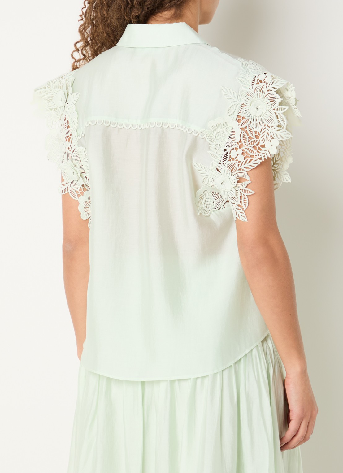 Copenhagen Muse Molly blouse met V-hals - achterkant 3 lindegroen