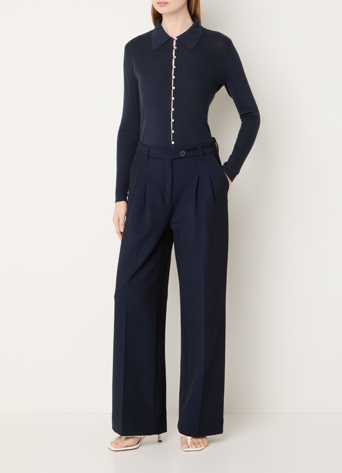 Copenhagen Muse Monnie ribgebreid vest met kraag - voorkant 4 donkerblauw