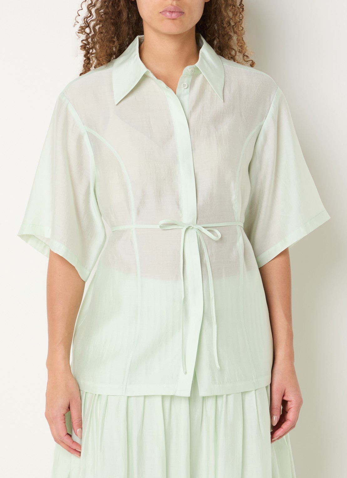 Copenhagen Muse Semi-transparante blouse met ceintuur - detail 4 lindegroen