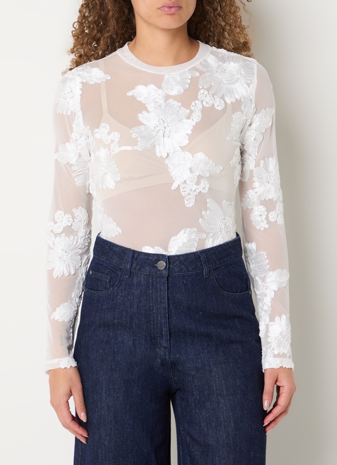 Copenhagen Muse Semi-transparante top van mesh met borduring - detail 4 wit
