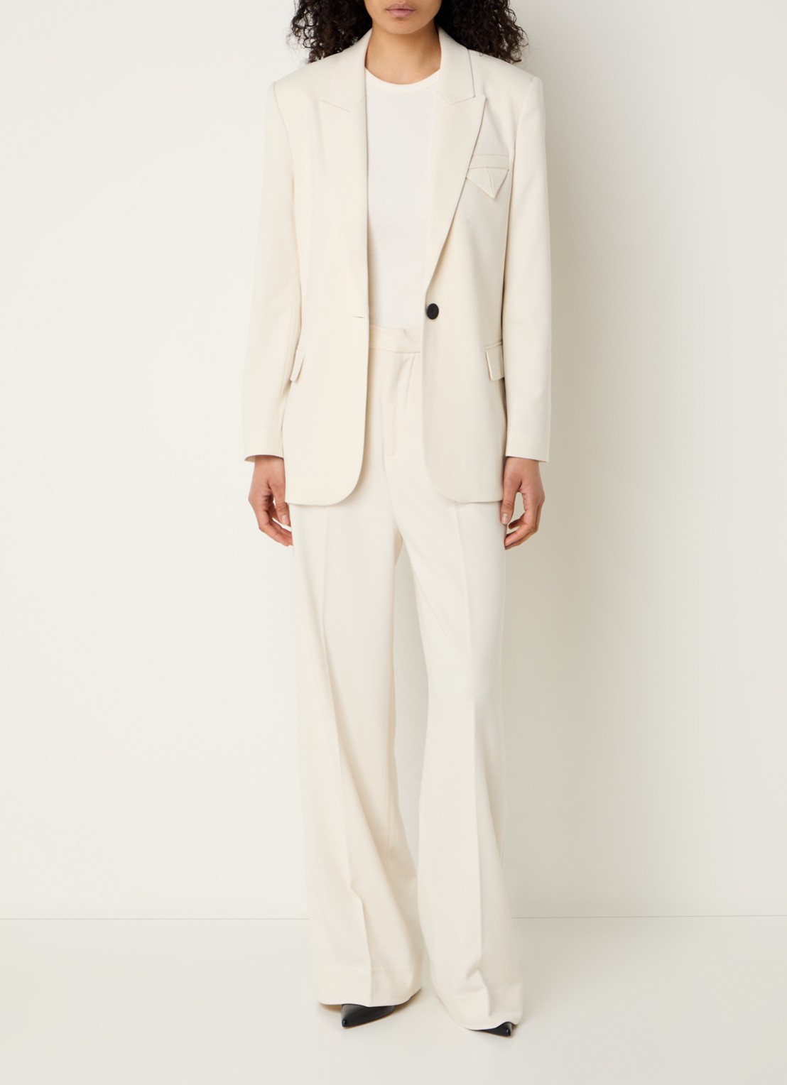 Copenhagen Muse Tailor blazer met klepzakken - voorkant 3 creme