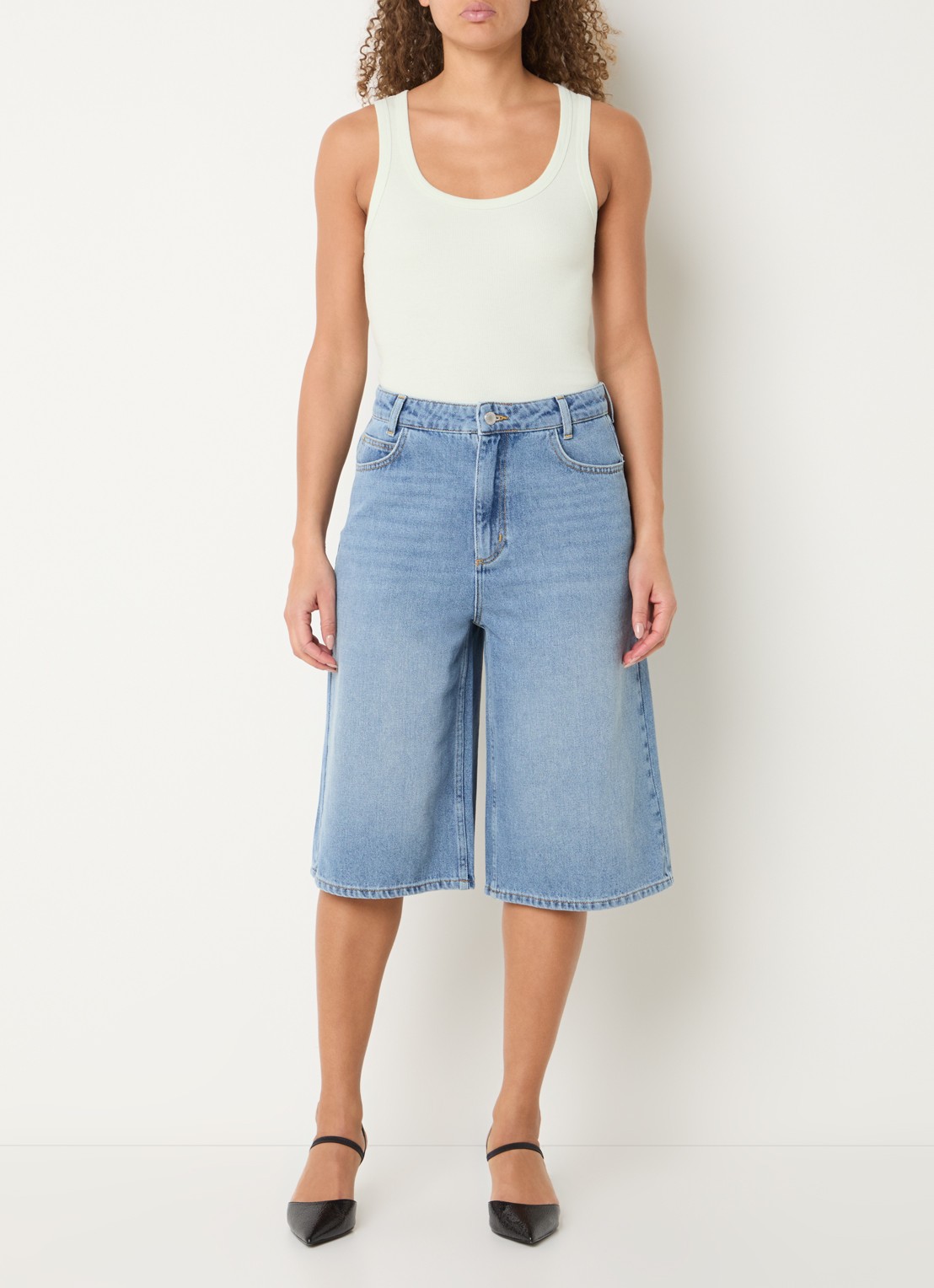 Copenhagen Muse Wide fit korte broek van denim met medium wassing - voorkant 3 indigo