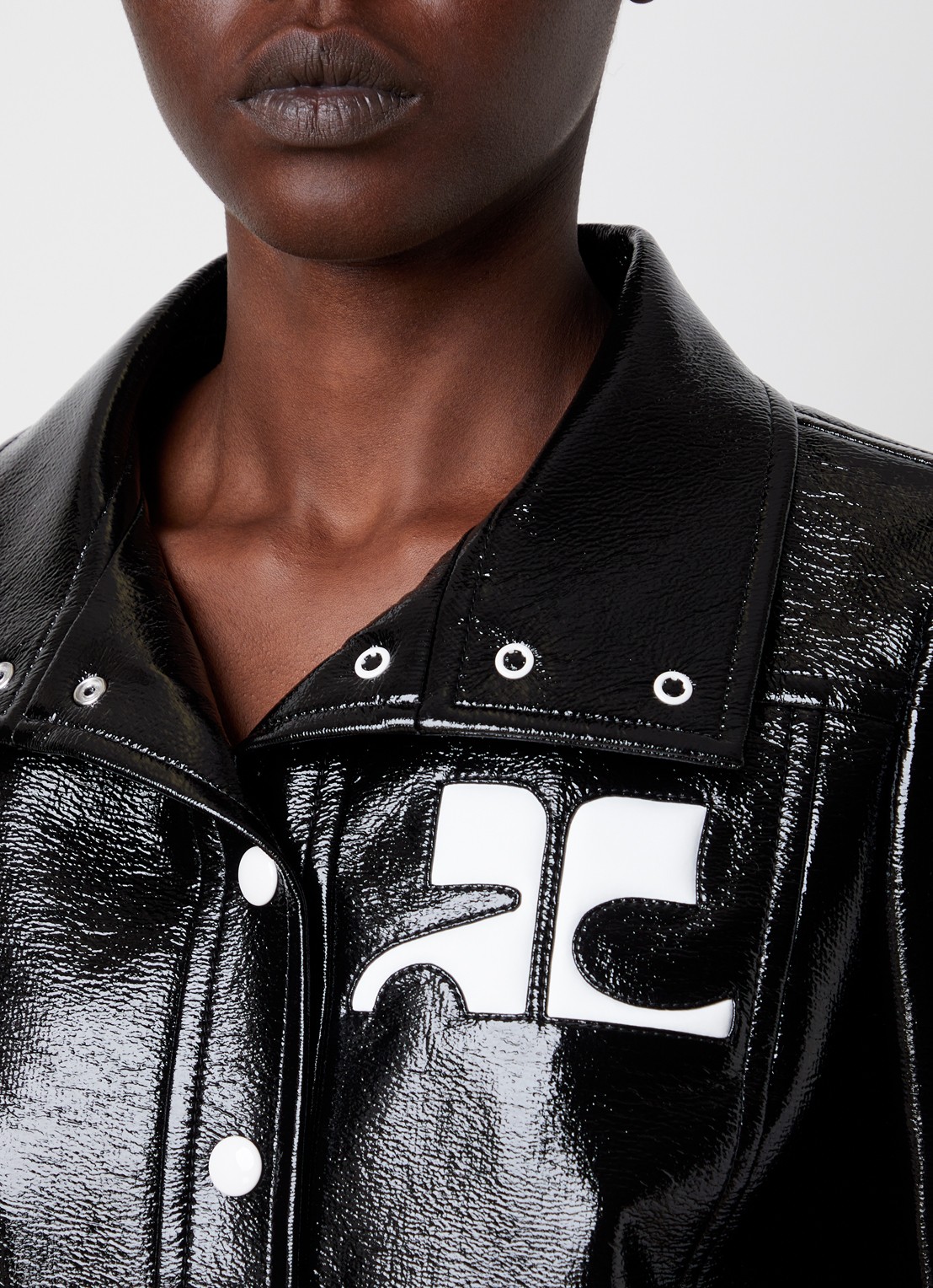 Courrèges Jack van imitatieleer met logo en glanzende finish - detail 3 zwart