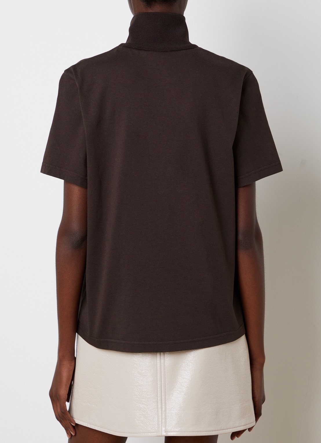 Courrèges T-shirt met logoborduring en col - achterkant 5 chocoladebruin