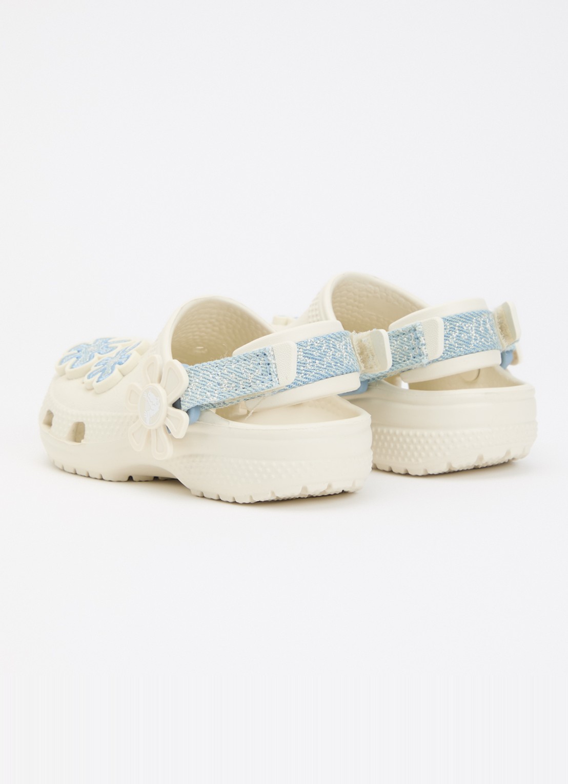 Crocs Classic Denim Clog instapper met applicatie  - achterkant 4 wit