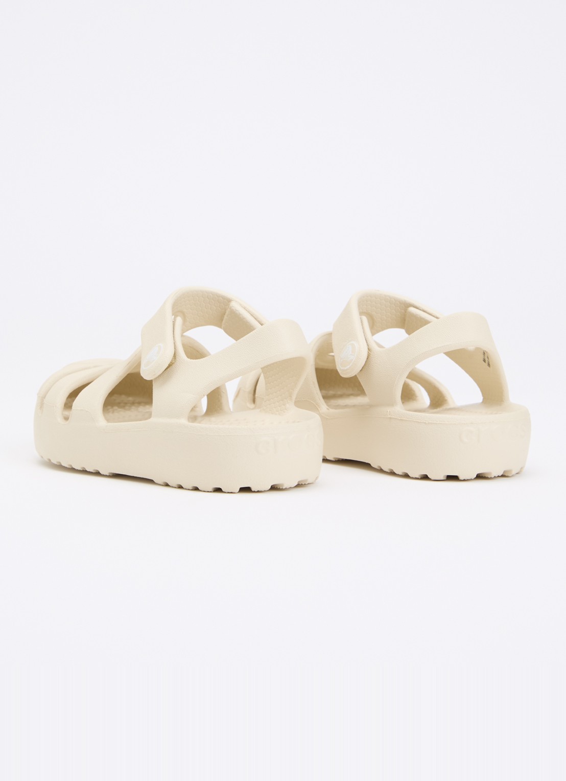 Crocs Classic Fisherman sandaal - achterkant 4 beige