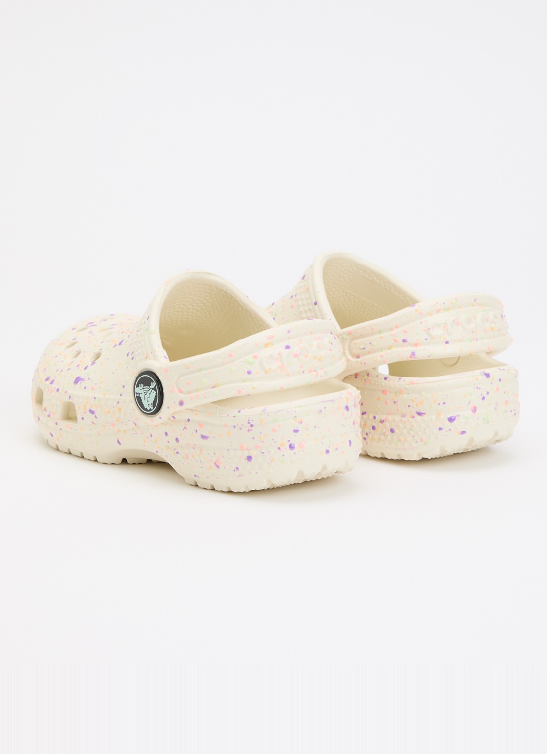 Crocs Classic Glow Paint Splatter Clog instapper met logo  - achterkant 3 beige