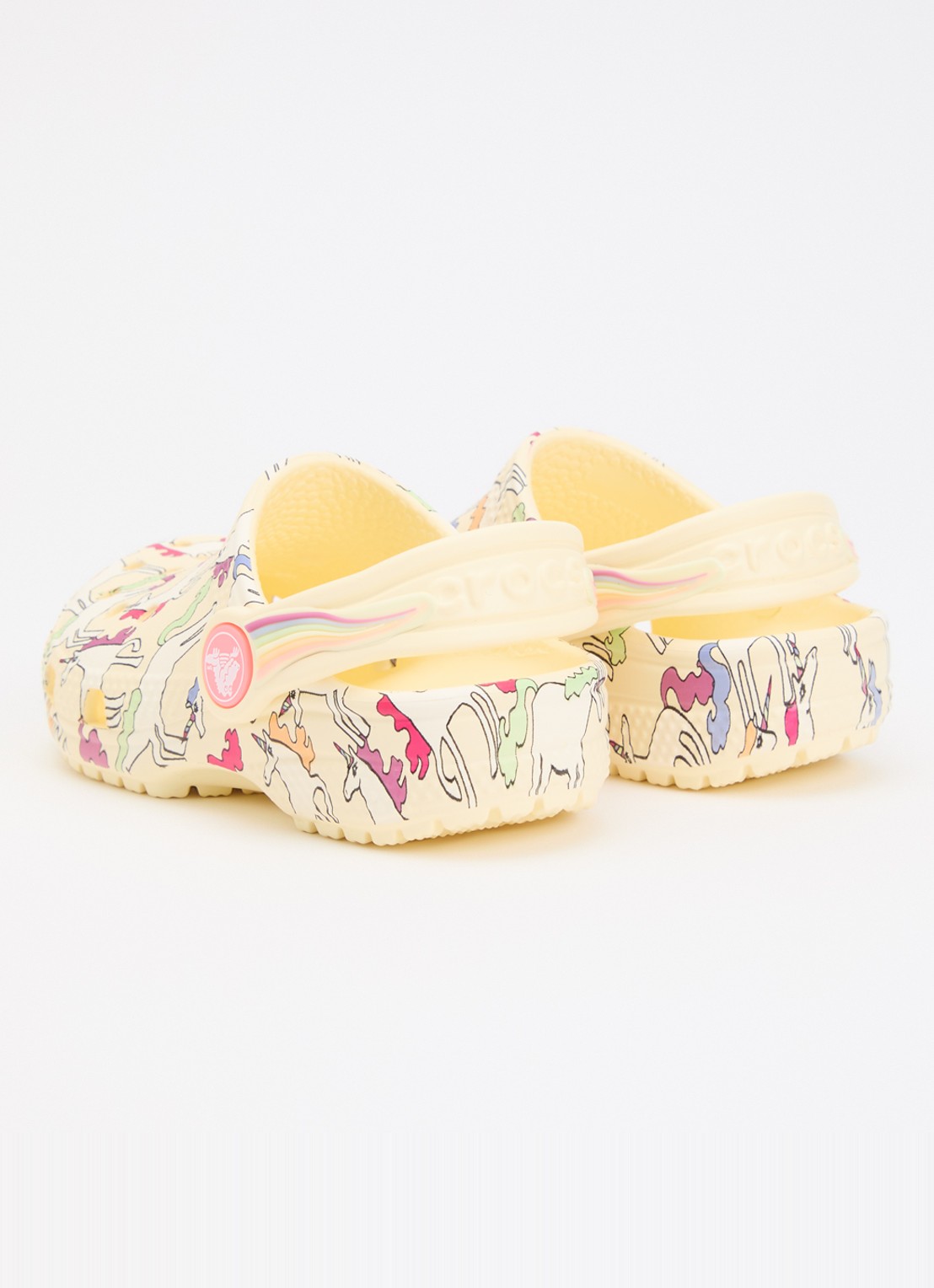 Crocs Classic Graphic Clog instapper met print  - achterkant lichtgeel