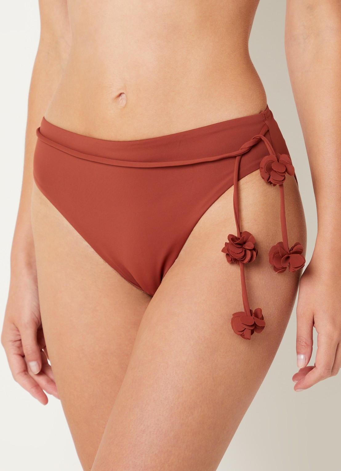 Cyell Henna Vibes bikinislip - voorkant 2 kastanjebruin