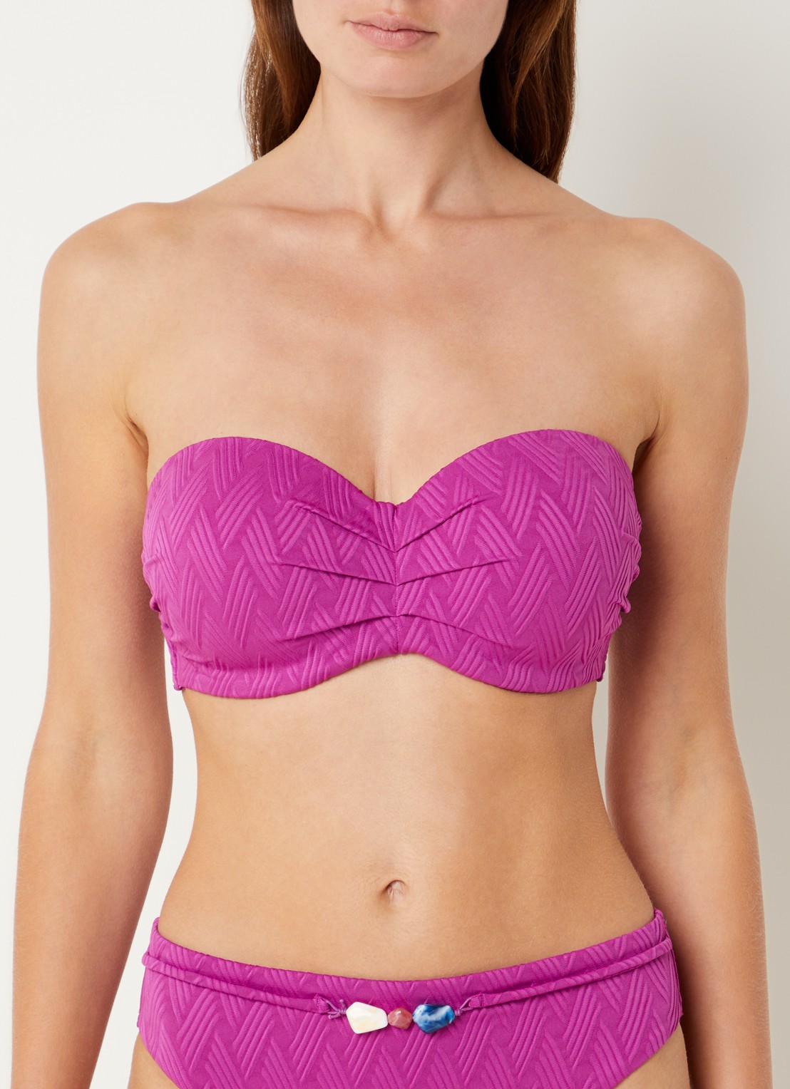 Cyell Viola voorgevormde balconette bikinitop met kralendecoratie - detail 2 violet