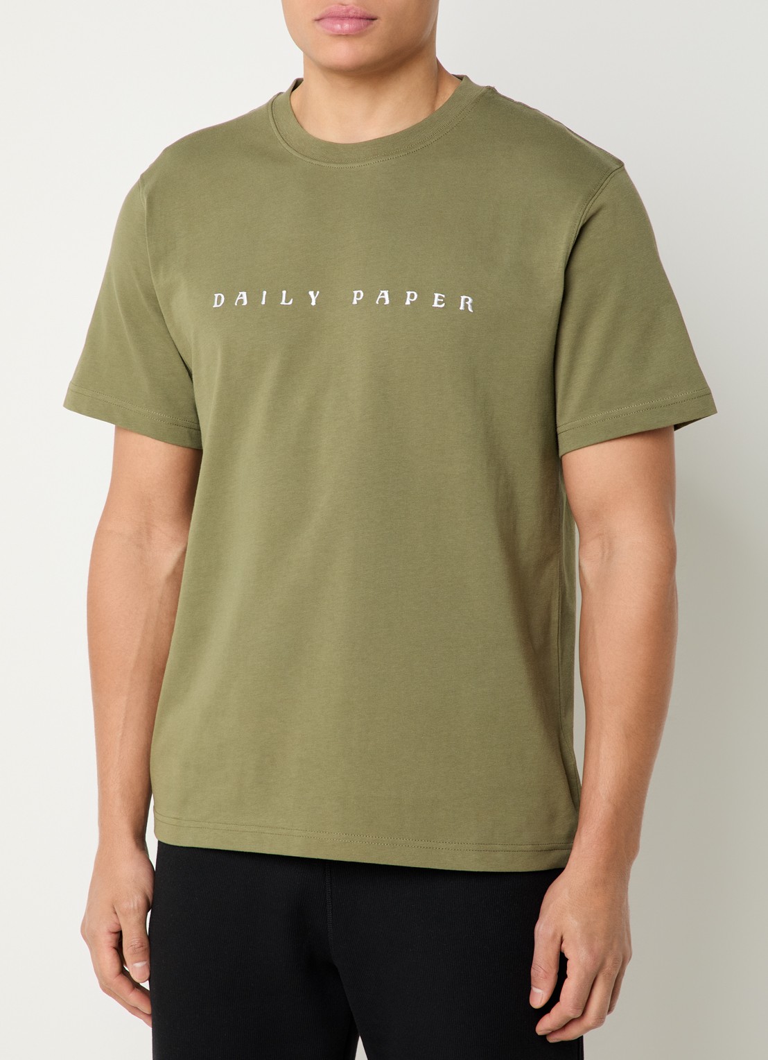 Daily Paper Alias T-shirt met logo- en backprint - detail 3 olijfgroen