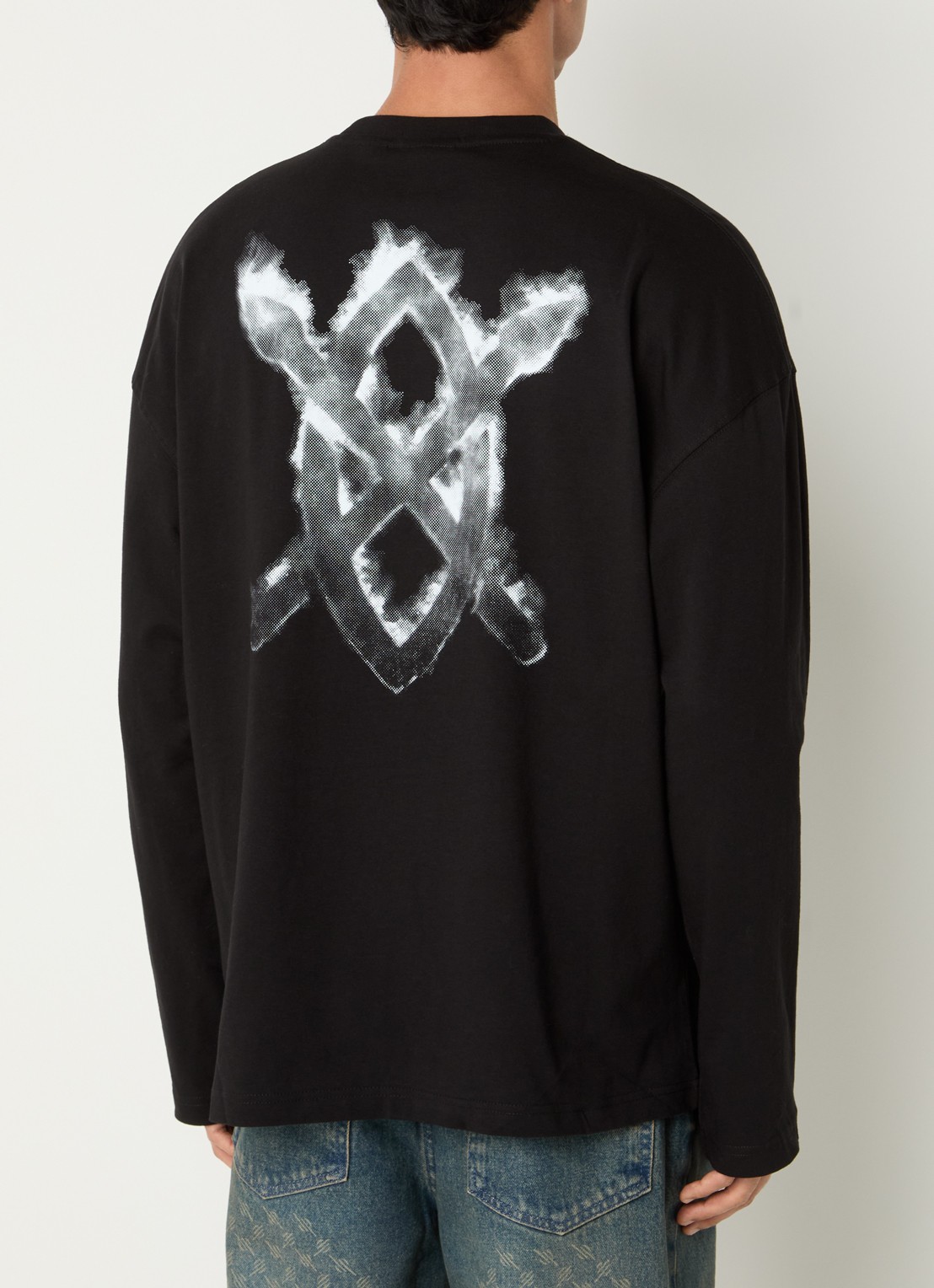 Daily Paper Burned Shield longsleeve met logo- en backprint - detail 4 zwart