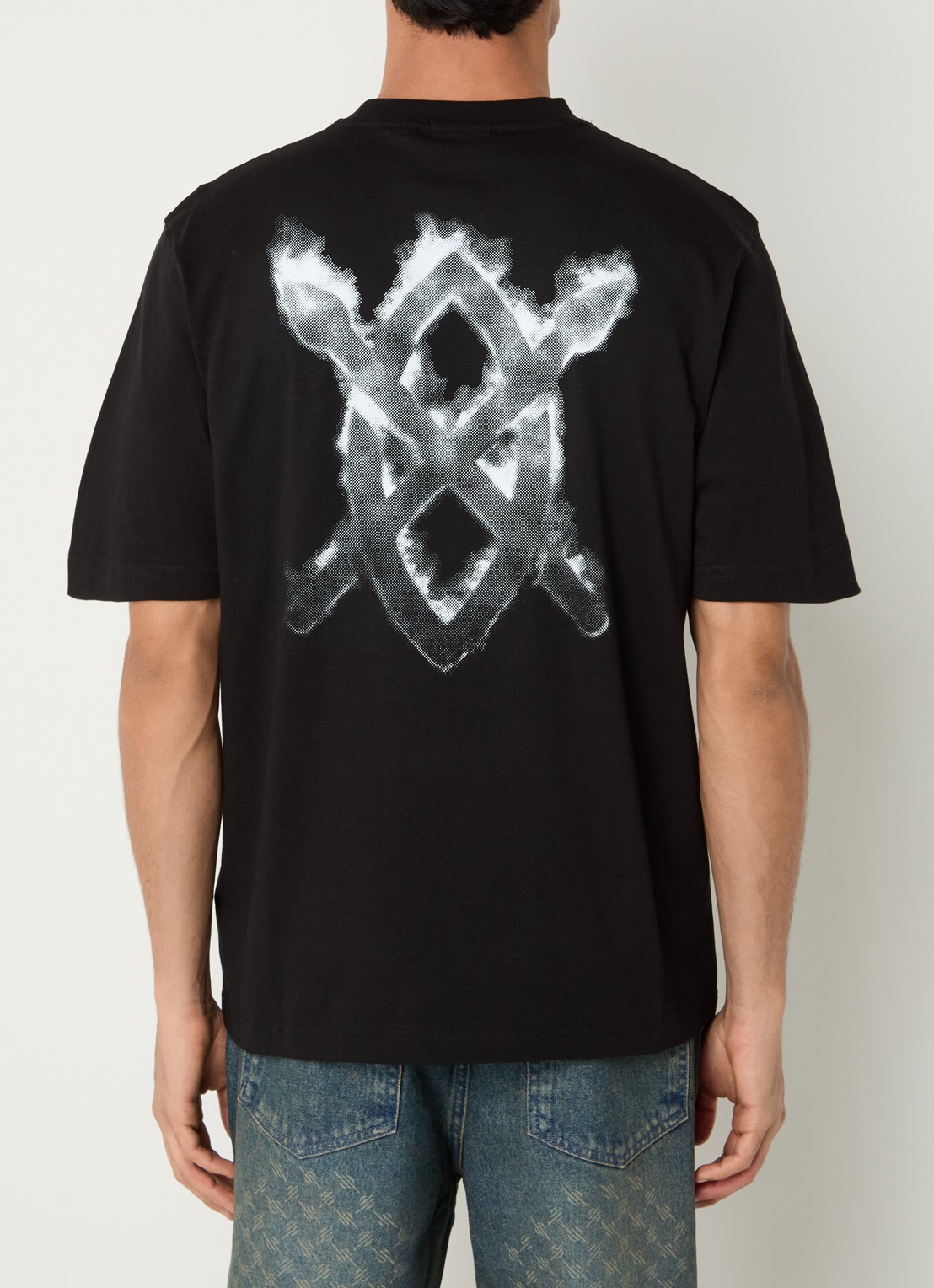 Daily Paper Burned Shield T-shirt met logo- en backprint - detail 3 zwart