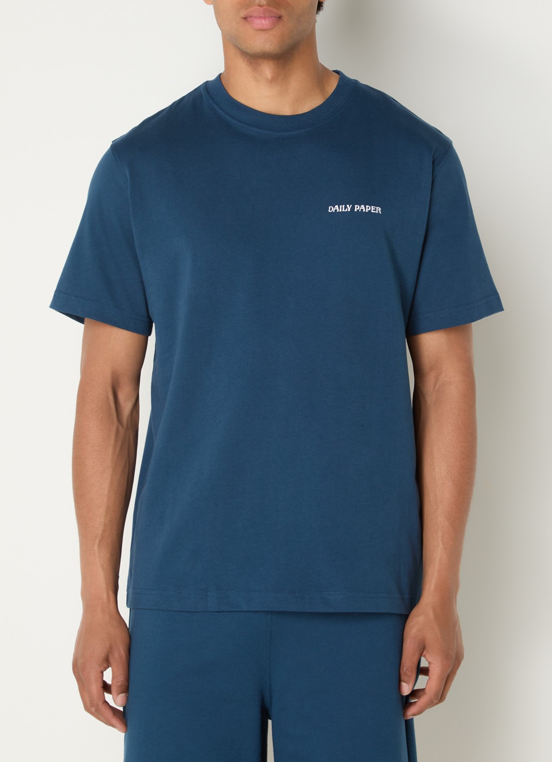 Daily Paper Dias T-shirt met logo - detail donkerblauw